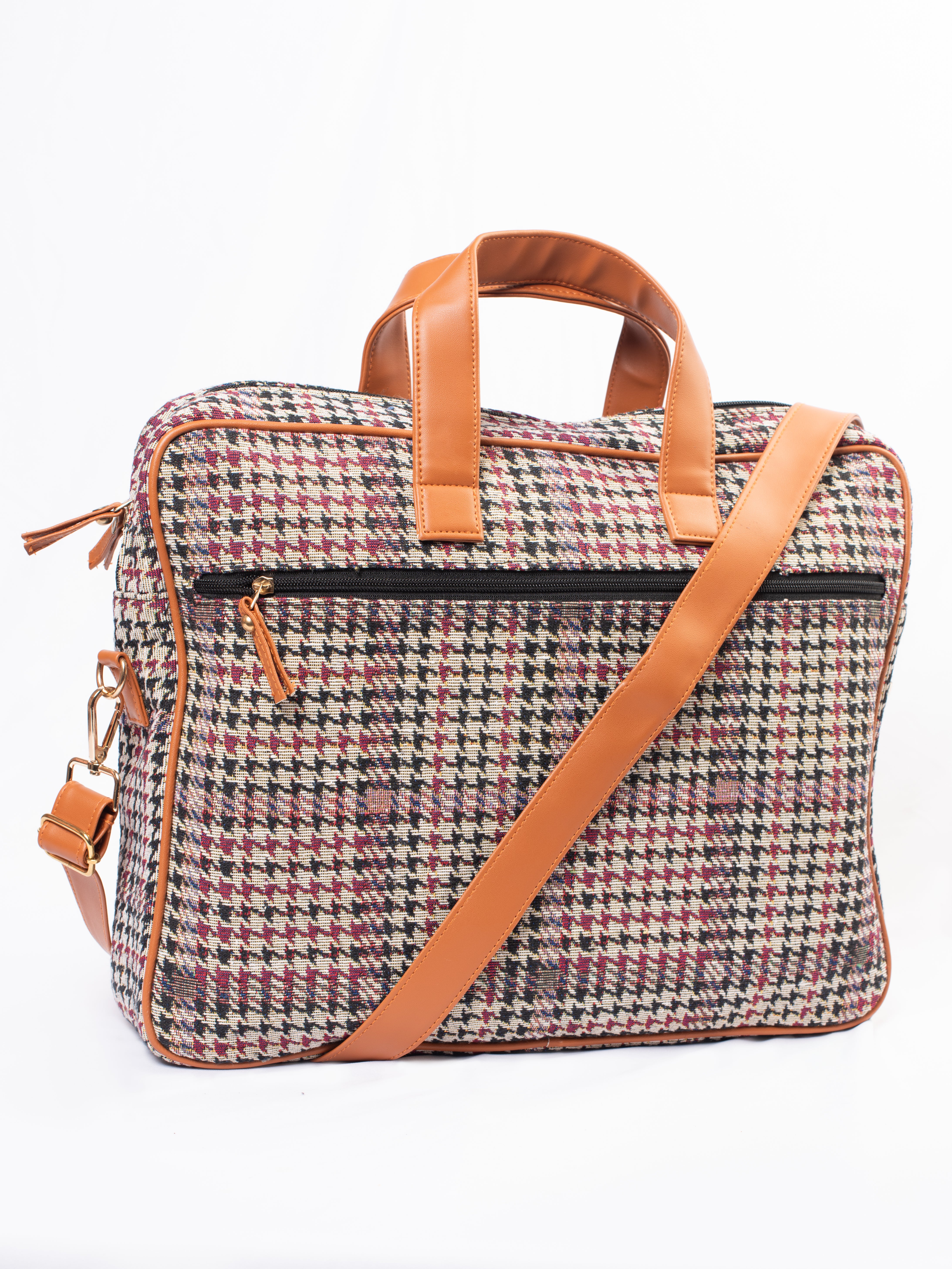 Monochrome Maze laptop bag