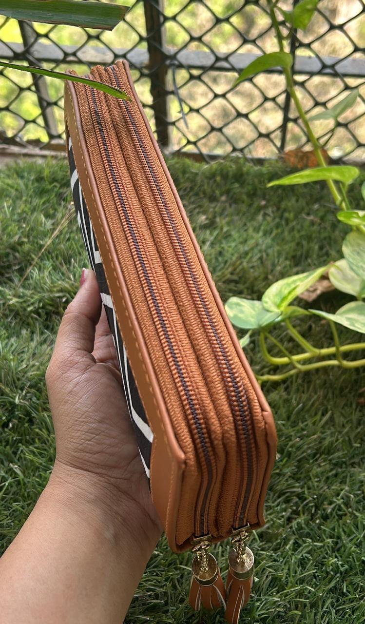 Wavy print Wallet